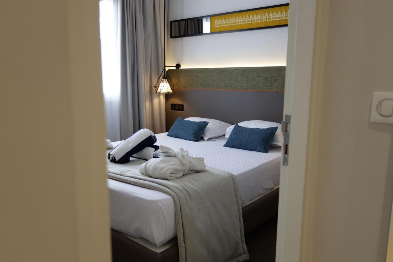 The Mirage Resort & Spa Hammamet Exterior photo A room at the hotel