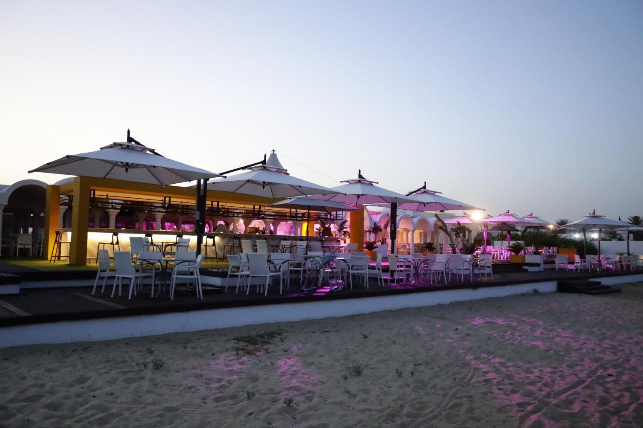 The Mirage Resort & Spa Hammamet Exterior photo The beach at the Jumeirah Beach Hotel