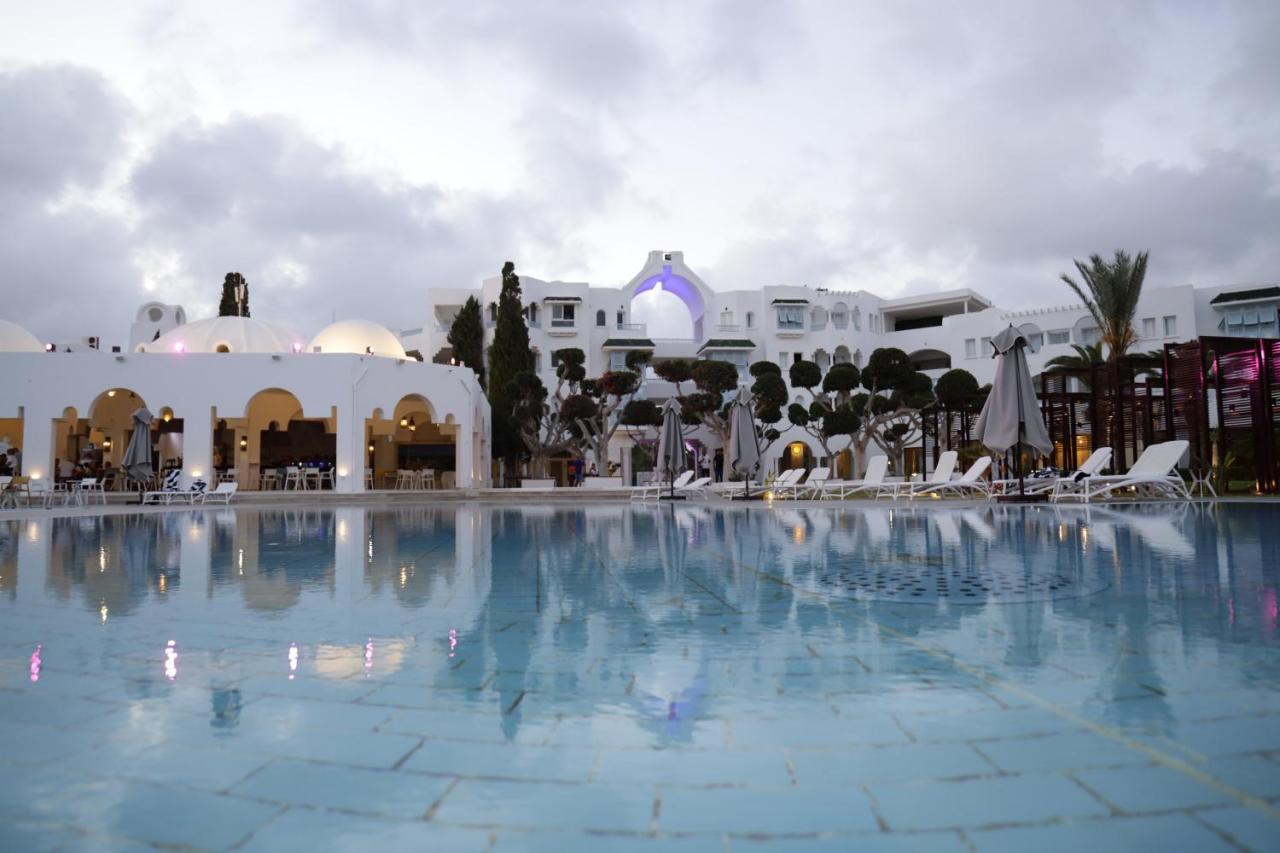 The Mirage Resort & Spa Hammamet Exterior photo The Royal Mirage Hotel