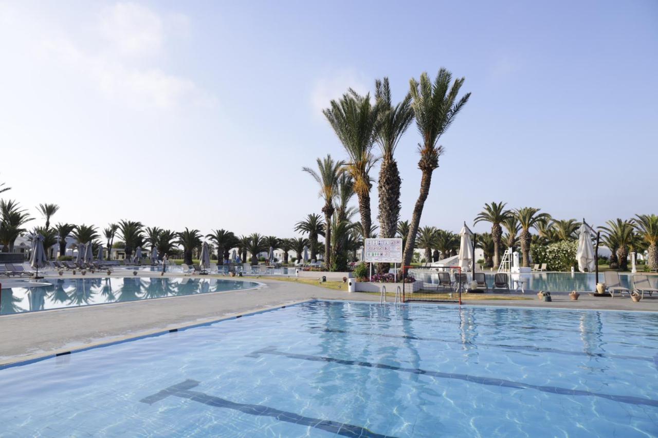 The Mirage Resort & Spa Hammamet Exterior photo Pool at the Dan Hotel