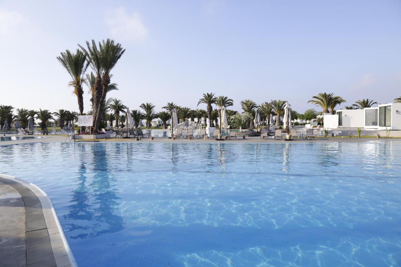 The Mirage Resort & Spa Hammamet Exterior photo A swimming pool at a hotel in Cyprus