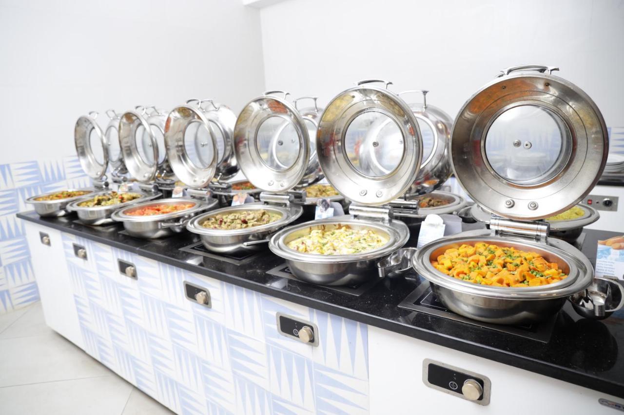 The Mirage Resort & Spa Hammamet Exterior photo A chafing dish buffet